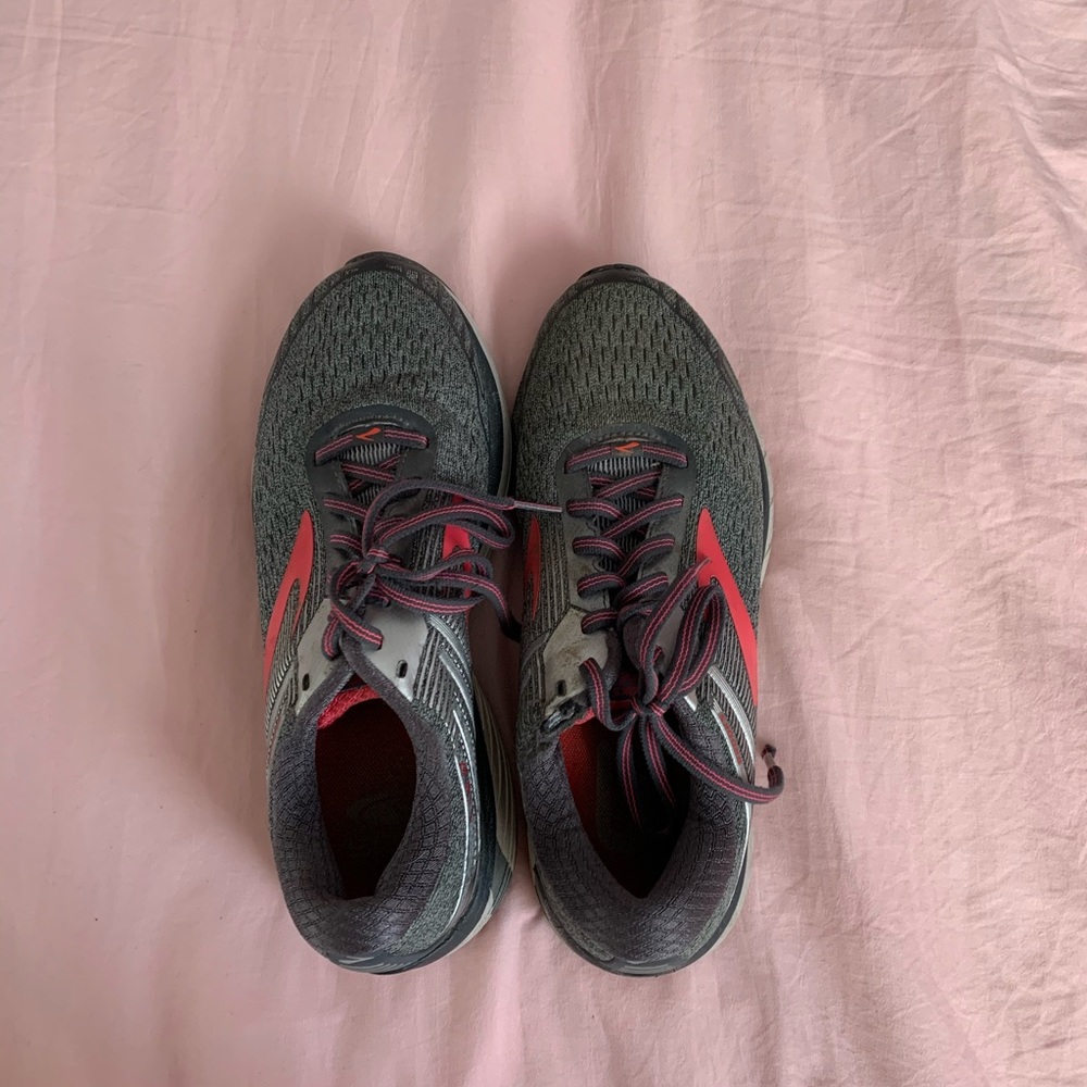 Running shoes